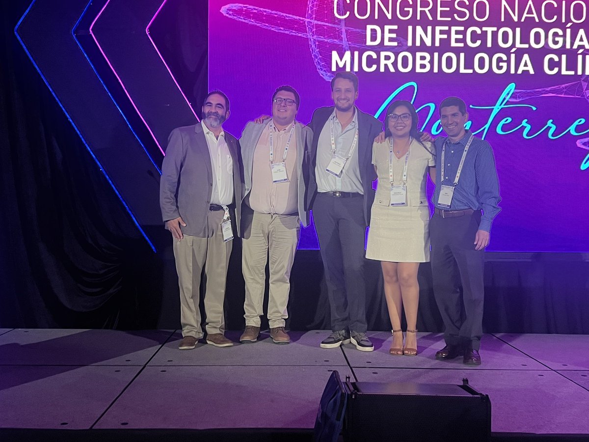 Tremenda sesión de casos clínicos en <a href="/AMIMC8/">AMIMC</a>. Excelentes casos, mejores ponentes y coordinadores <a href="/infecto79/">Adrian Camacho-Ortiz</a>