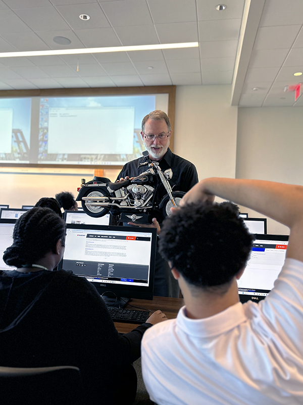 Help a high schooler attend Collat CampBIZ! We will welcome 30+ Birmingham area high schoolers to business camp next month. While the camp is free for students, we need donations to fill the gap. We're so close to meeting our goal! go.uab.edu/4kGAX1V