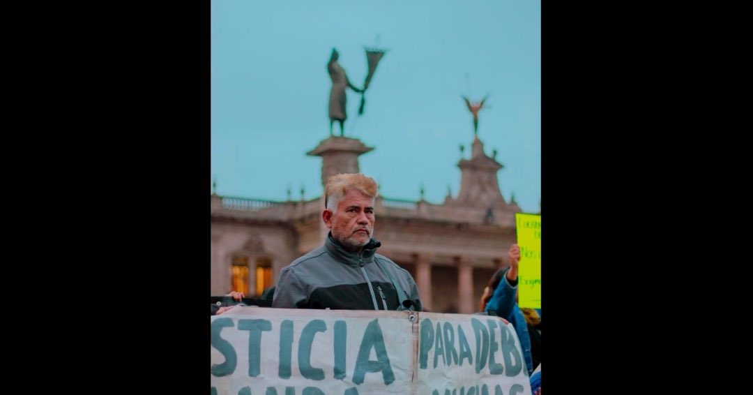 Detective tweet media