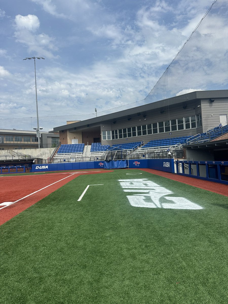 Thank you <a href="/LATechSB/">LA Tech Softball</a> for letting us use your facilities on our way to Oxford for the World Series!