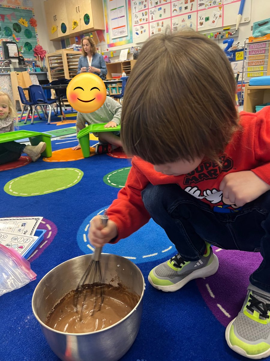 slevin_prek's tweet photo. We made dirt dessert in group speech by following each step carefully! π«π± Want to make it at home too? Check my backpack for the recipe! #fhleads @piekarski_amy https://t.co/0IuR9glN3J