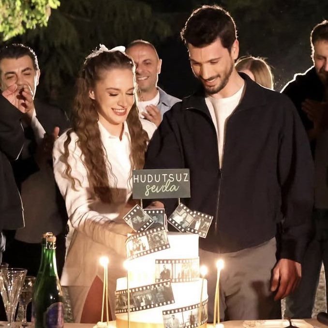 MY SUNSHINES… THANK YOU FOR EVERYTHING 
#hudutsuzsevda #halzey