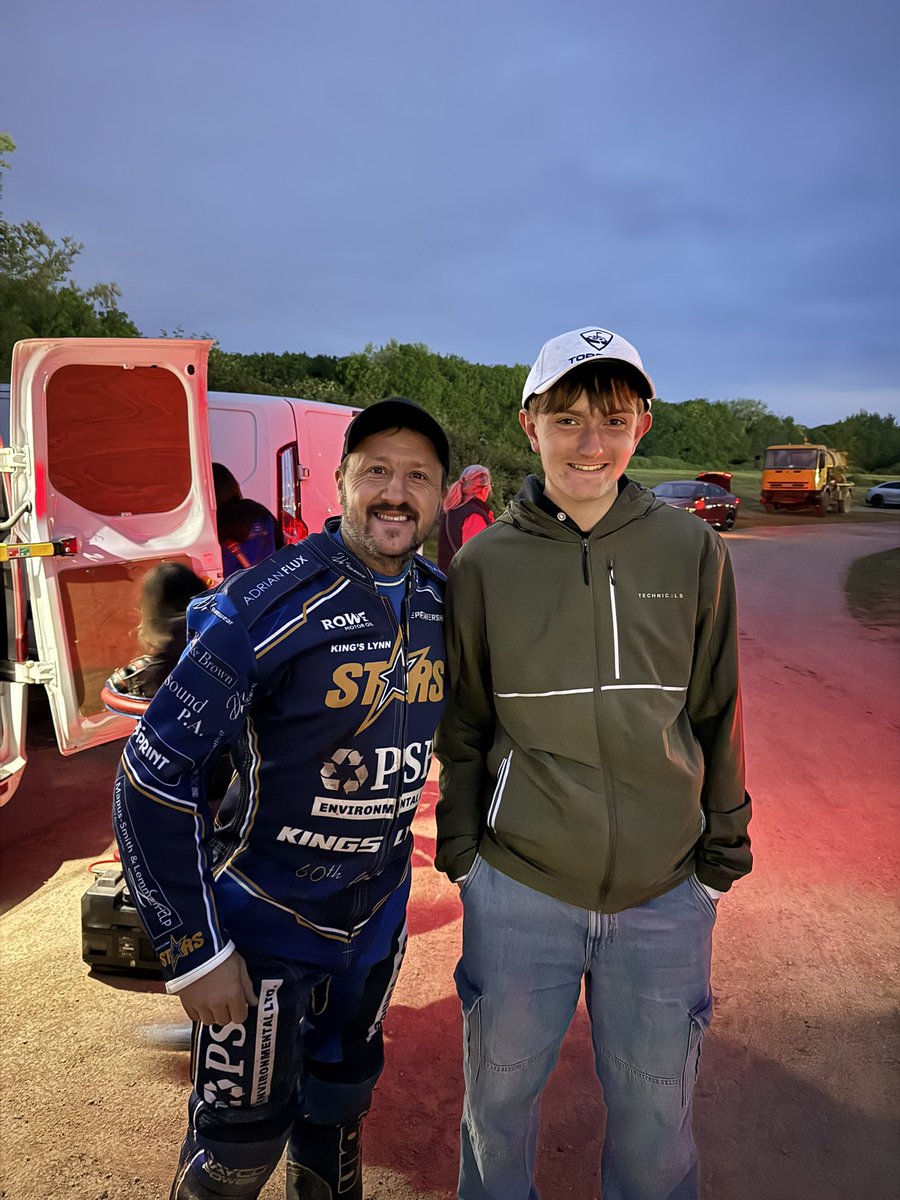 Jay Stuart (@skybluejay) on Twitter photo Not the best meeting to watch but always good to watch <a href="/BomberHarris37/">Chris Harris #37</a> riding and good to catch up with <a href="/Emma_Lou_07/">Emma-Louise Harris</a> Not the best meeting to watch but always good to watch <a href="/BomberHarris37/">Chris Harris #37</a> riding and good to catch up with <a href="/Emma_Lou_07/">Emma-Louise Harris</a>
