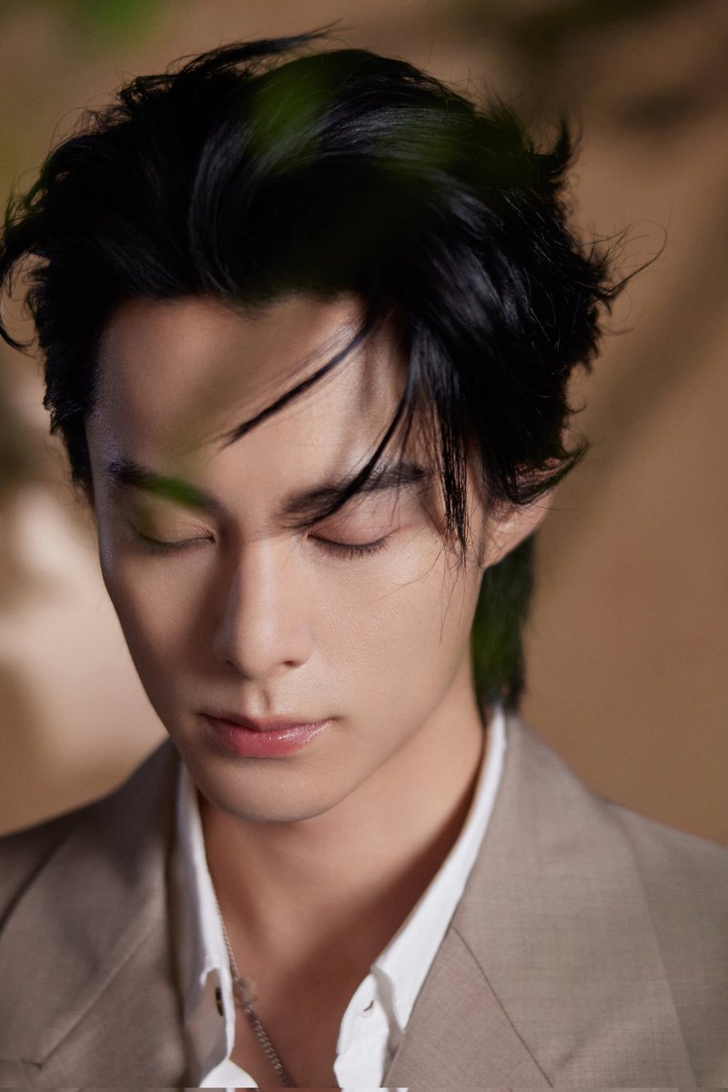ShyGiggs's tweet photo. *Dramatic swoony sigh*
#WangHeDi #DylanWang #王鹤棣 https://t.co/NWGfCBn8Yq