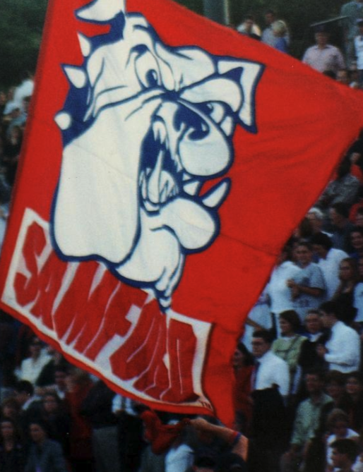 SamfordAlumni's tweet image. A little #ThrowbackThursday to bless your feed! Let’s rewind to the year 2000—when flip phones ruled and Y2K was fresh in our minds. This fall, we’ll celebrate the 25th Homecoming for the Class of 2000! ❤️💙