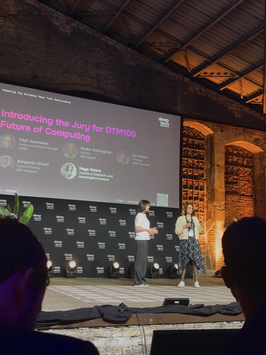 veronicanigro_'s tweet photo. Excited to share that I won the acceleration prize from @HummingbirdVC at Deep Tech Momentum 👾

It was an amazing event — got to meet some brilliant founders, chat AI and agents, and pitched what we’re building at @mkinf_io 

Big thanks to the organizers for bringing together such inspiring people!

#DTM25 #DeepTechMomentum #AI #Startups