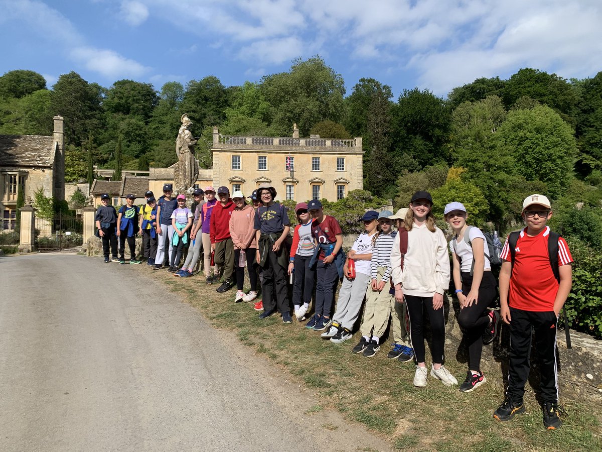 KESBathJunior's tweet image. Year 6 have had an amazing day on camp with farm visits, hikes, and water activities. #KESBathJnrEnrichment