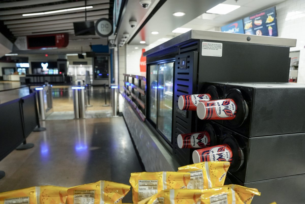 🚨UPGRADED CONCESSIONS🚨: District Grill at Section 102 now features Zippin, an innovative, AI-powered concession stand solution designed to elevate the guest experience. It revolutionizes the traditional Grab-n-Go model by combining cutting-edge technology with exceptional