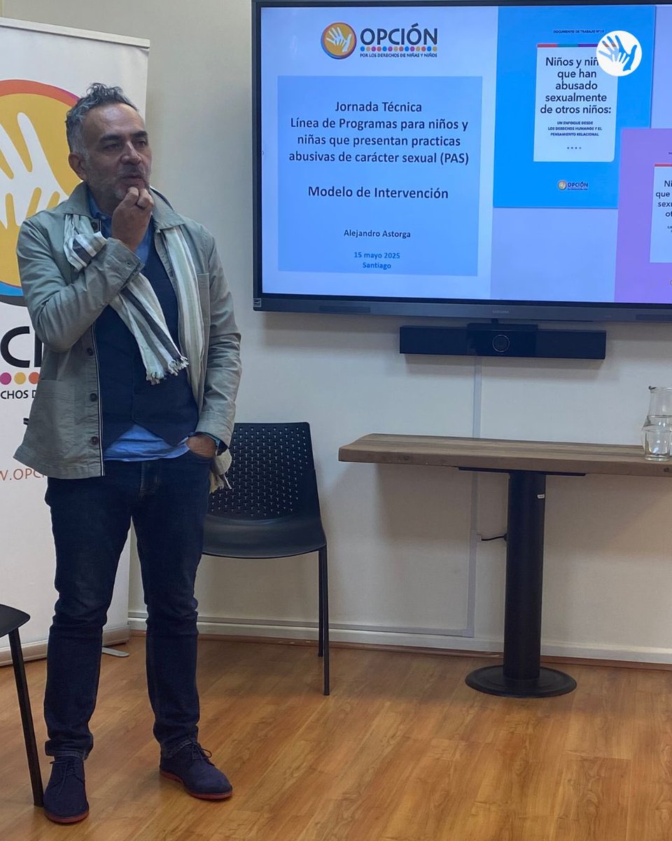 👉🏼Esta mañana los equipos de los programas #PASSantiago y #PASSanMiguel participaron de Jornada de Fortalecimiento Técnico que permitió abordar características y énfasis del Modelo de Intervención en Prácticas Abusivas de Carácter Sexual (PAS).