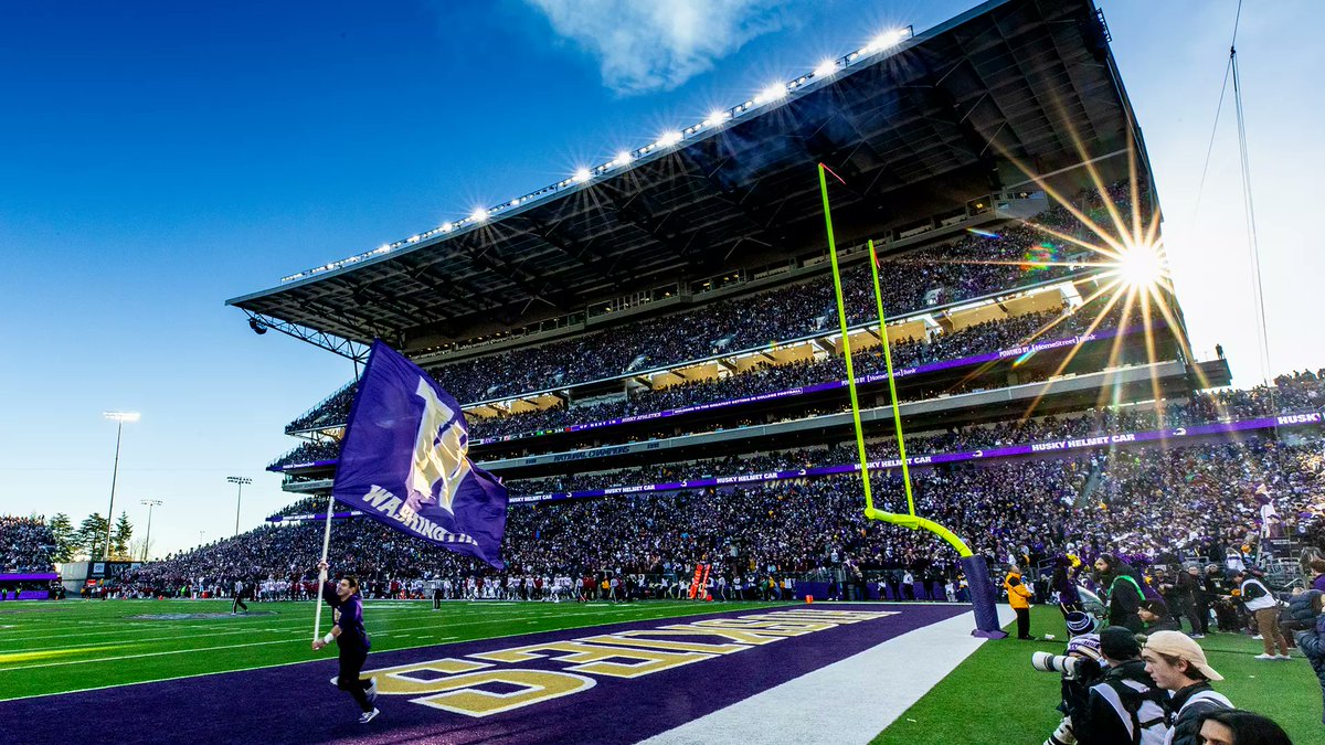 Thank you <a href="/UW_Football/">Washington Football</a> for visiting with us! Always great to have the B1G TEN on campus! #LeadTheWay #PurpleReign
