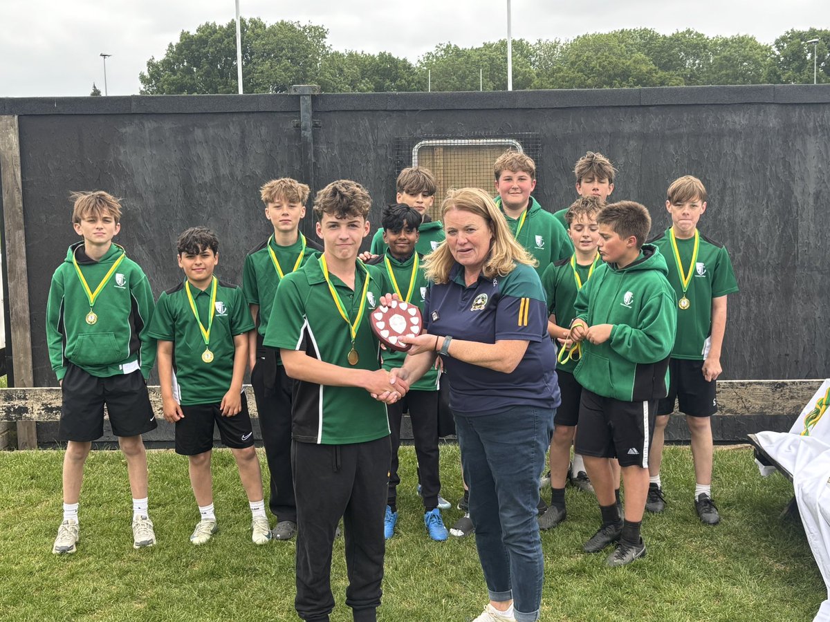 SCDPhysicalEd's tweet image. Today our yr 8 &amp;amp; yr 10 Gaelic Football teams took part in the Herts GAA County Champs 
Our yr 10 boys had such a tough group but showed great resilience
Yr 8 were 3rd in the group but took the shield title after a 3-2 win over Arnold school - superb for their first ever comp