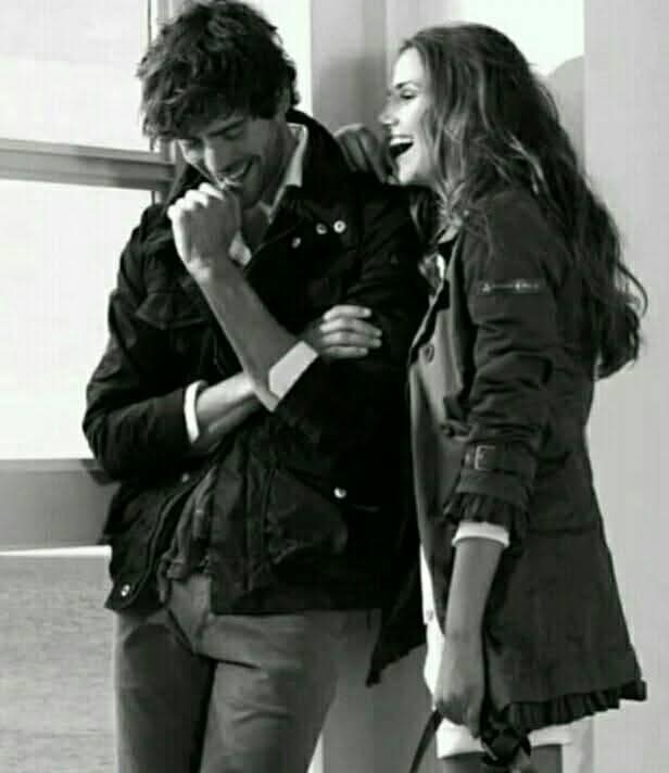 وسط الحديث : 

هي : إبتسمت 

وأنا : نسيت ماذا أقول ...!!❤