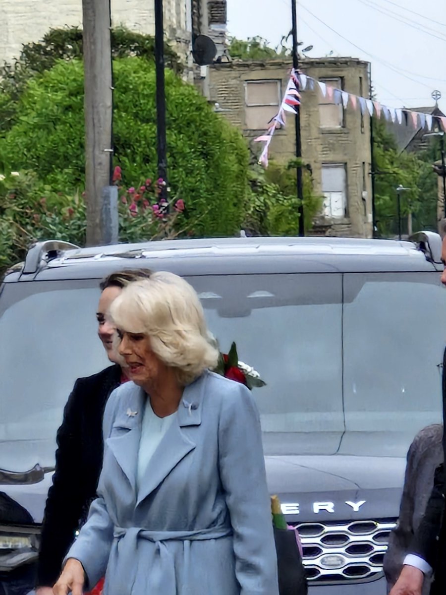 Thornton Primary (@tpsbd13) on Twitter photo We were proud to be present for Queen Camilla's visit to Bradford. She came to visit the Bronte birthplace in Thornton and we went to represent Thornton Pri.ary School. We waved our flags and cheered! <a href="/FocusTrust1/">Focus Trust</a> We were proud to be present for Queen Camilla's visit to Bradford. She came to visit the Bronte birthplace in Thornton and we went to represent Thornton Pri.ary School. We waved our flags and cheered! <a href="/FocusTrust1/">Focus Trust</a>