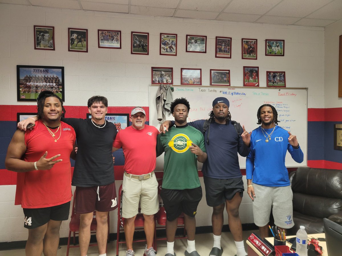 Coach Zavala tweet media