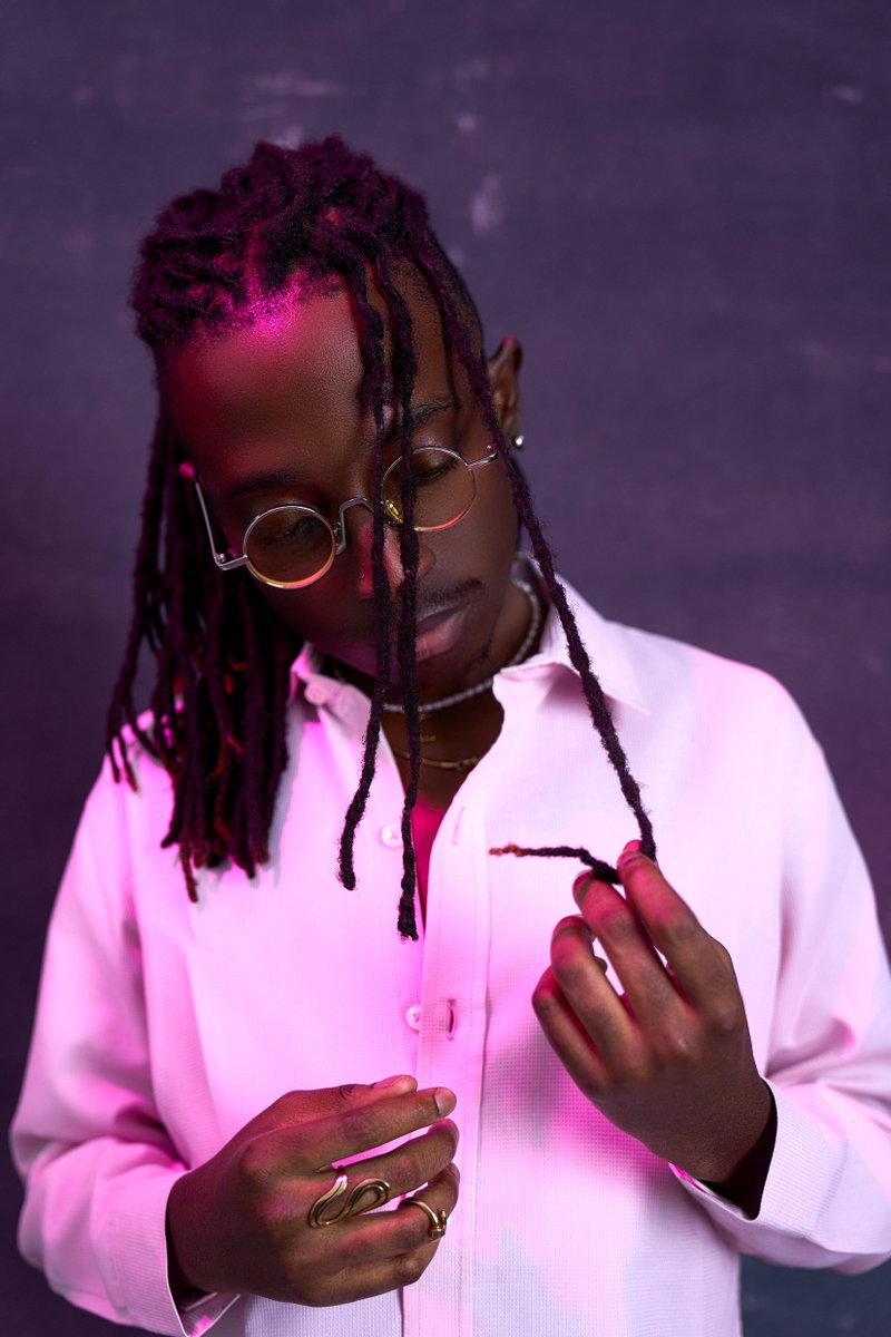 Mr_Lu3se's tweet photo. National Iseun Day.

No wishlist today, I just want people to tell me a good memory they have with me. Could be small, could be big... I just want to read/feel the love as motivation to keep going. 

🩷🩷

📸: @skinnyniggr https://t.co/Yf5ttAxhs4