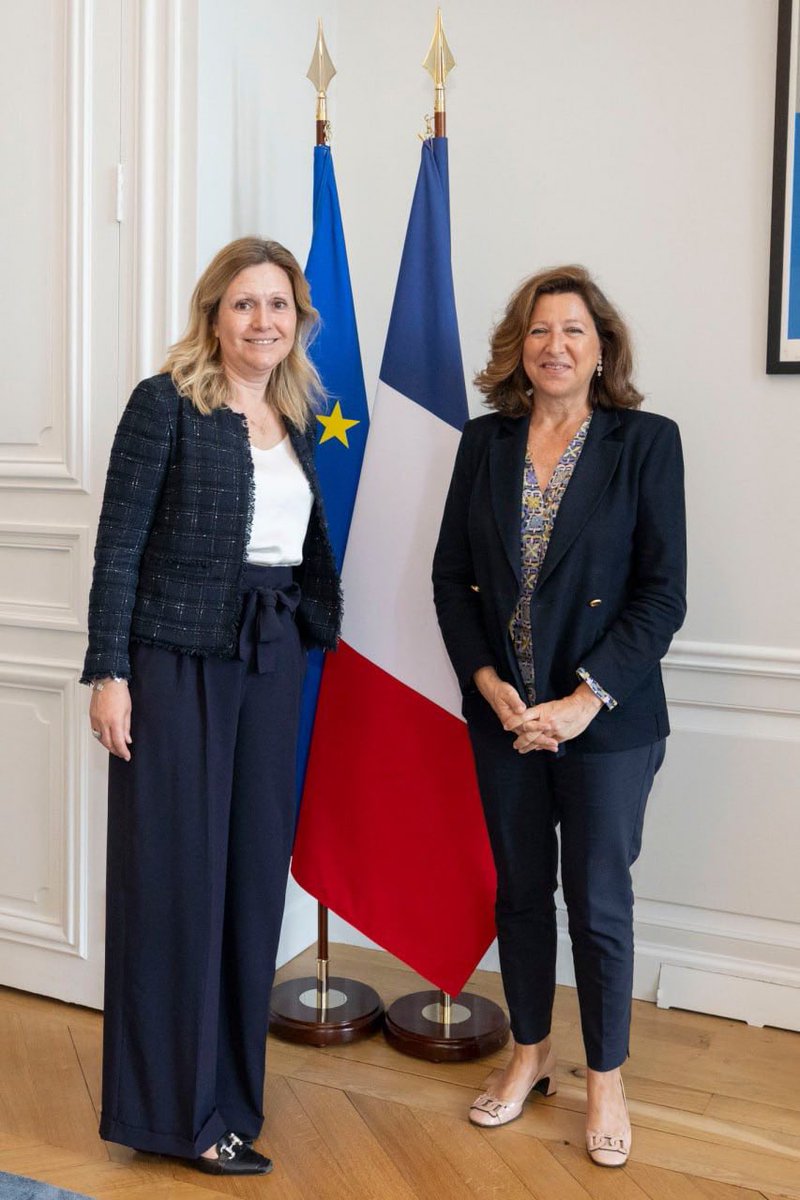 Pr Agnès Buzyn (@agnesbuzyn) on Twitter photo Très heureuse d’avoir pu faire connaître le projet <a href="/_Evidences/">Institut Evidences</a> à <a href="/YaelBRAUNPIVET/">Yaël Braun-Pivet</a> et d’avoir pu échanger avec elle sur l’importance de la place de la science dans le débat public. Très heureuse d’avoir pu faire connaître le projet <a href="/_Evidences/">Institut Evidences</a> à <a href="/YaelBRAUNPIVET/">Yaël Braun-Pivet</a> et d’avoir pu échanger avec elle sur l’importance de la place de la science dans le débat public.