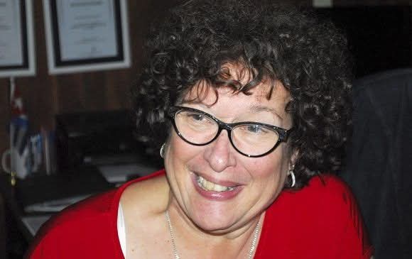 No solo su labor científica, sino sus aportes a la práctica comunicacional revolucionaria, hacen a la profesora Hilda Saladrigas merecedora del Premio Nacional de Comunicación Social. ¡Muchas felicidades!
Sigamos consolidando la comunicación como pilar de la gestión del Gobierno.