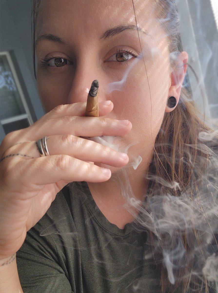 🍑ℙ𝕖𝕒𝕔𝕙𝕖𝕤🍃💨 tweet media