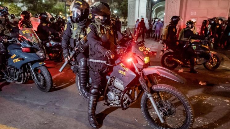 #Exclusivo 🚨 La PNP no tiene almacenados los test psicológicos aplicados a los escopeteros de la División de Servicios Especiales, unidad que salió a reprimir durante las protestas de 2022 - 2023, en Lima.
👉bit.ly/4jHGk0q👈
📸Luis Javier Maguiña