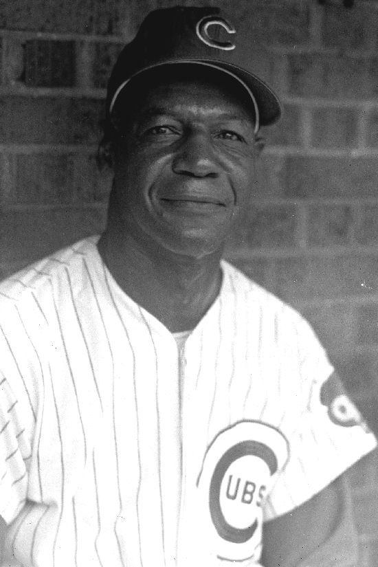 BBGreatMoments's tweet photo. Buck O'Neil becomes the first black coach in major-league baseball, May 29, 1962. https://t.co/QE4uMyHmnU