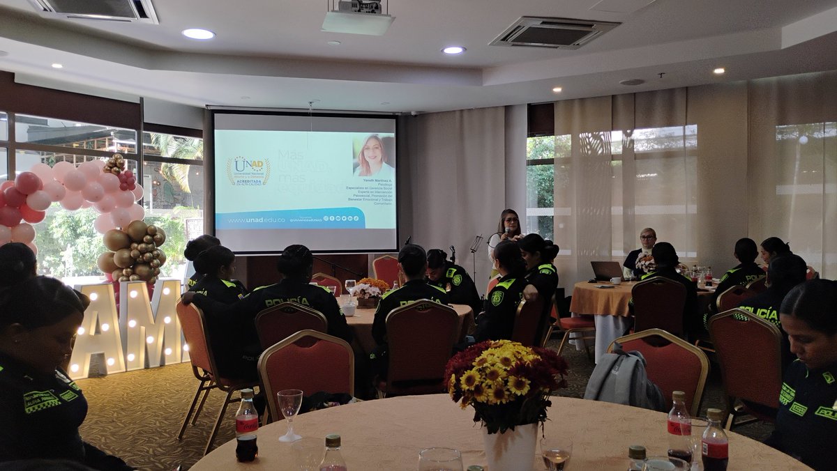 Olga_MarinZOCC's tweet photo. #CSS #CEADMedellin, El 14 de mayo acompañamos a la policía comunitarias con una charla sobre herramientas de salud mental de madres policías, en el marco de la celebración del día de las madres. #SISSU #SISSUZonaOccidente #TransformandoparaTransformar https://t.co/5s2Ml9fcnZ