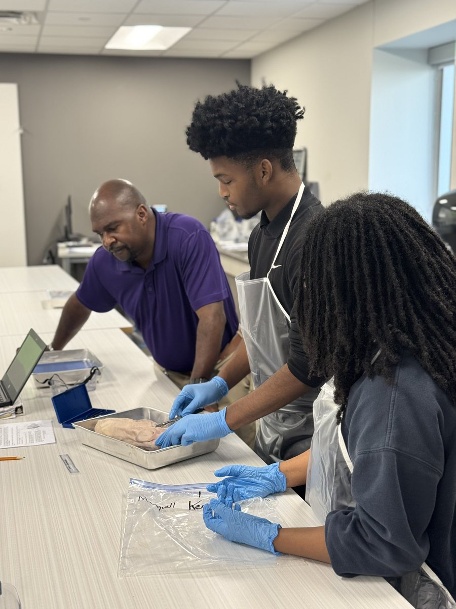 amandarmichael8's tweet image. Doing great things in biology! @rradamsiii @NFHS_TrueNorth