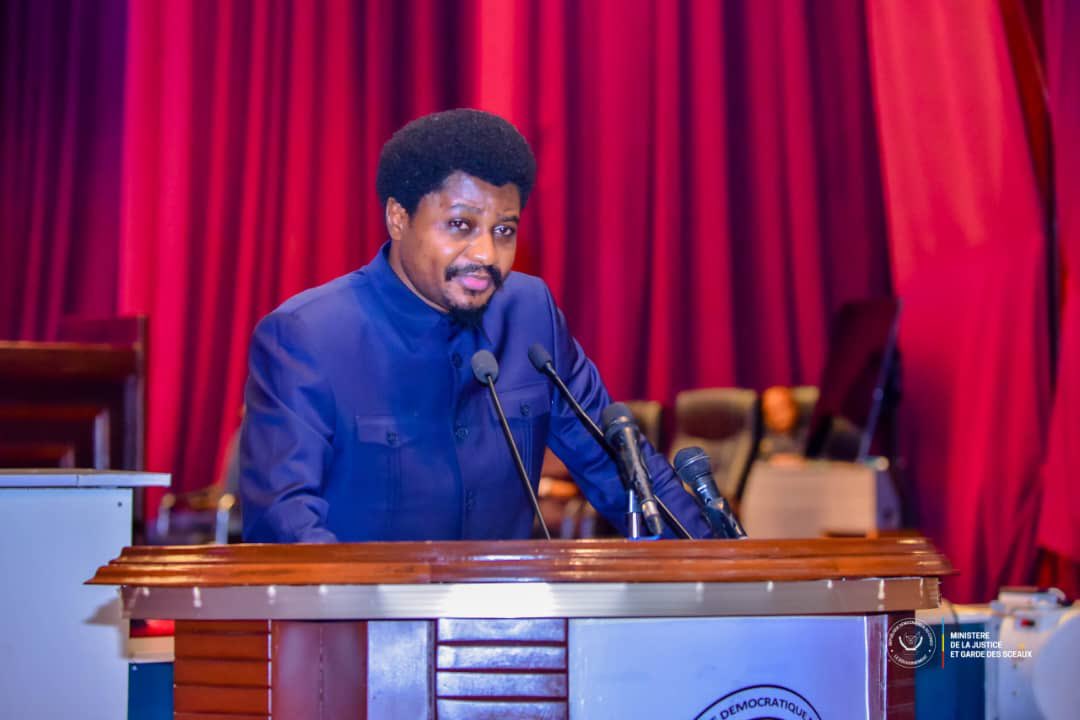 La création d’1 Tribunal Pénal Économique et Financier et d’1 Parquet  National Économique et Financier est une avancée considérable dans la lutte contre la corruption. Vives félicitations au MINETAT <a href="/ConstantMutamba/">Constant Mutamba</a> ; au gouvernement en général. <a href="/SuminwaJudith/">Judith SUMINWA TULUKA</a> 
<a href="/JusticeGouvCD/">Ministère de la Justice</a>