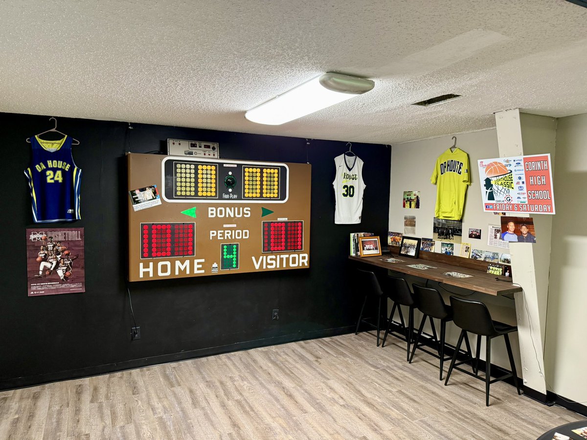 Gary Caveness tweet media