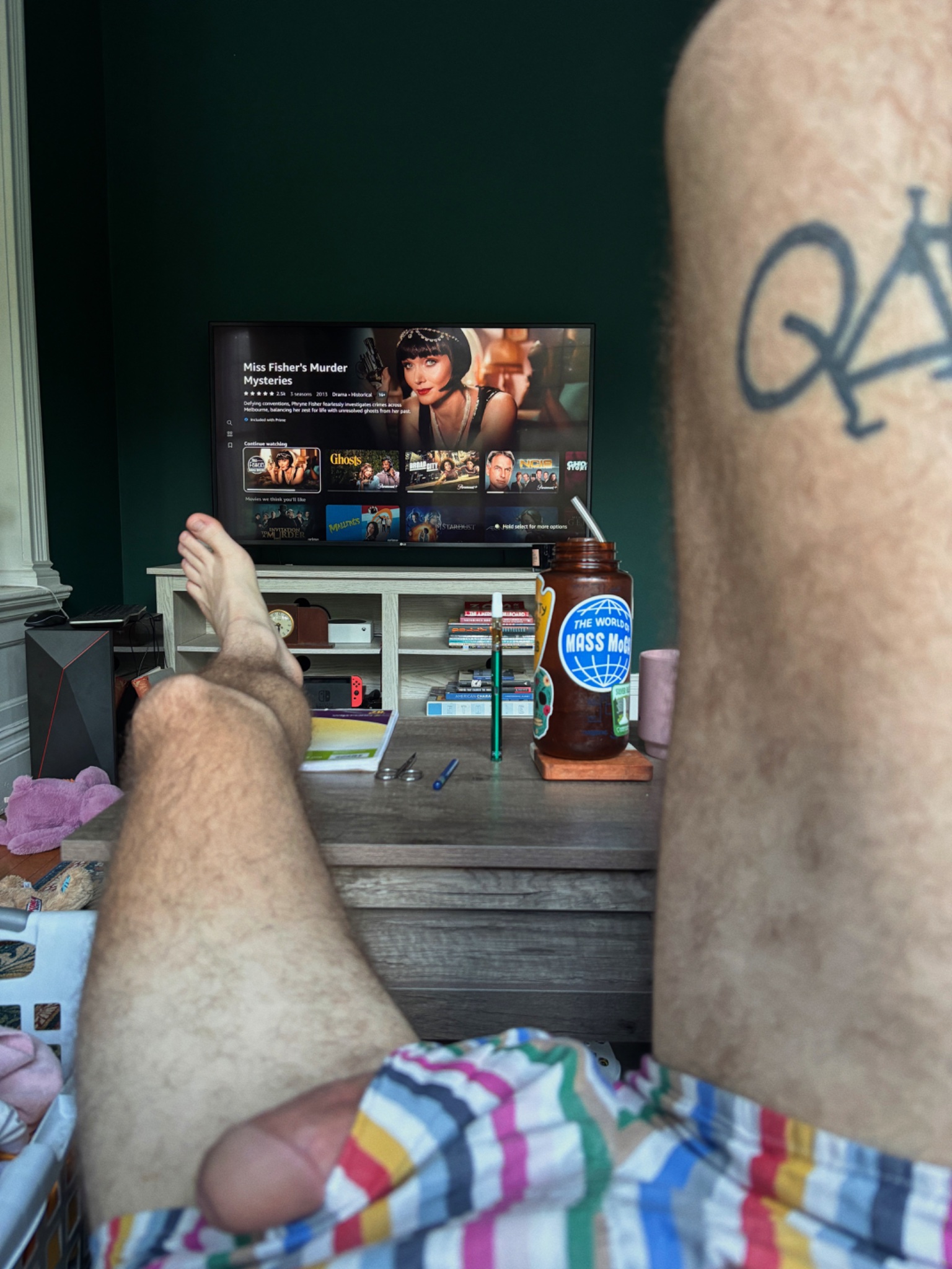 Relaxing day at home https://t.co/Z1pd3Pp6o2