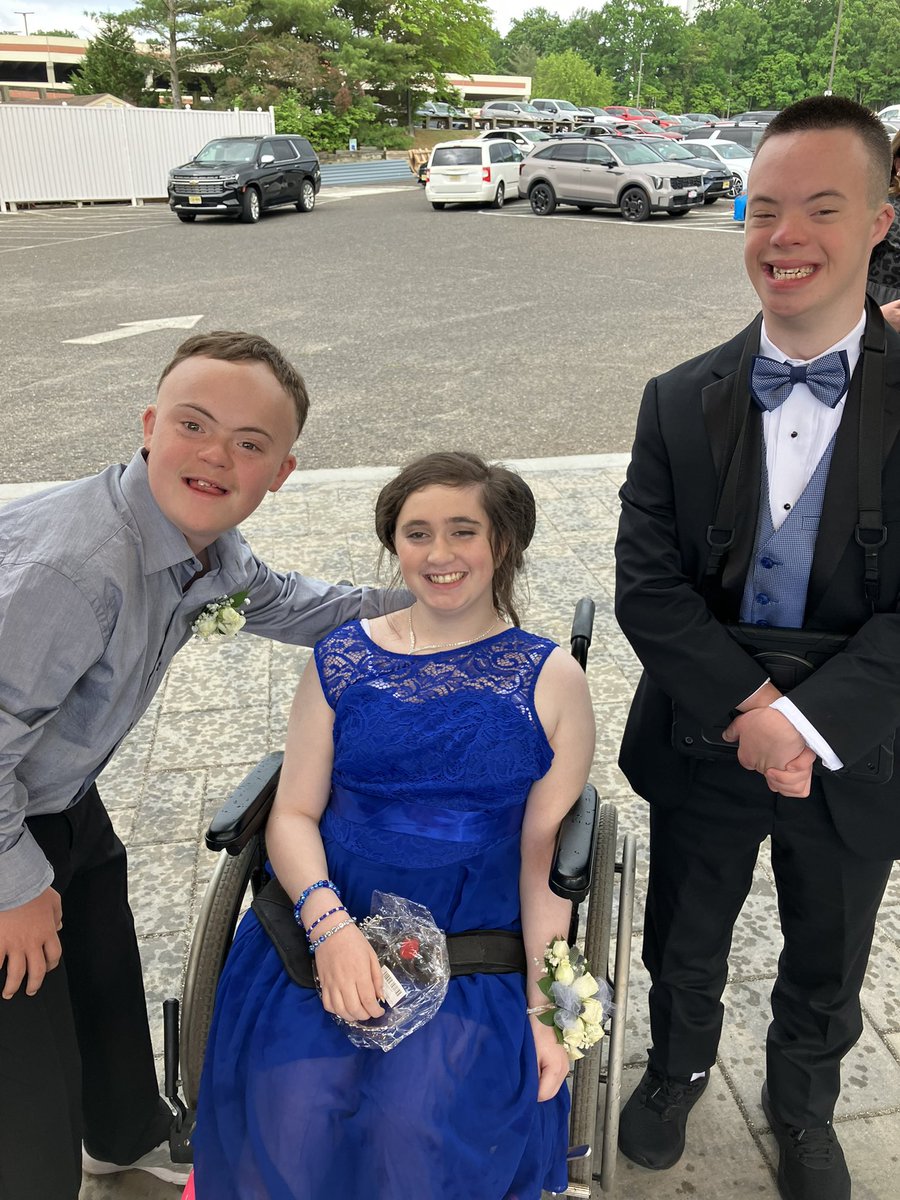 SenecaFamily's tweet image. Celebration Prom 2025 is underway!