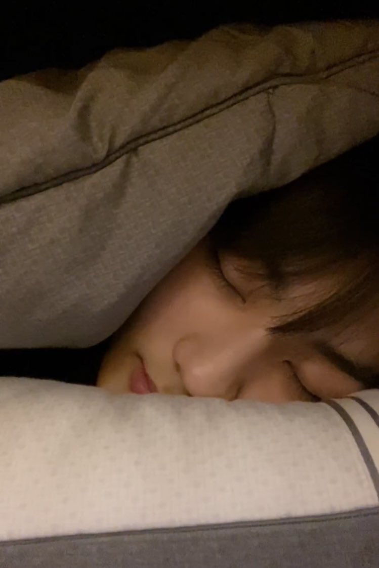 wonzstt's tweet image. i miss his bed lives