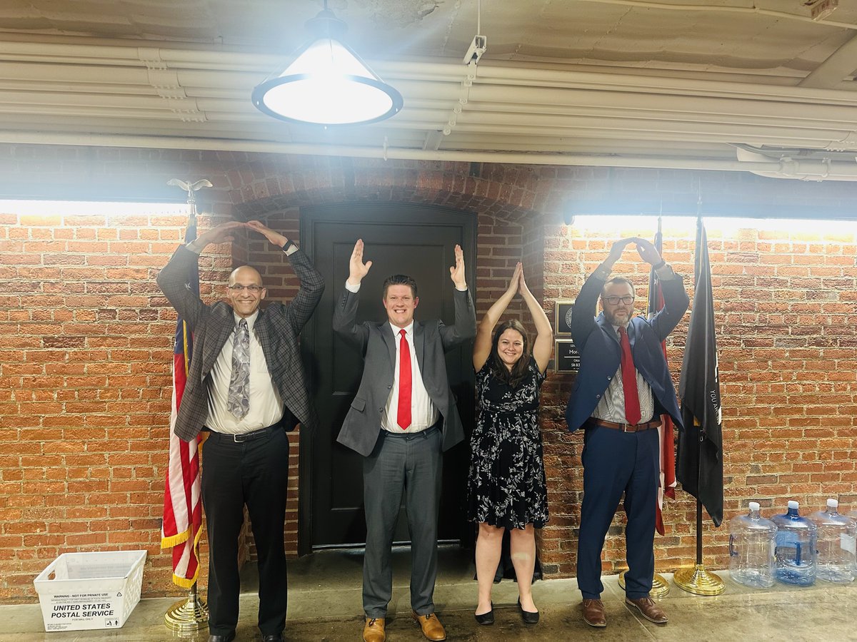 Ohiochc's tweet photo. Yesterday, OACHC joined Ohio CHC advocates in Washington, D.C., for the Health Center Advocacy Fly-In. 🏛️ Leaders met with Ohio members of Congress to discuss Medicaid’s vital role in healthcare access. Together, we stand to #ValueCHCs and #ProtectMedicaid. More photos tomorrow! https://t.co/WU4a1jzCeH