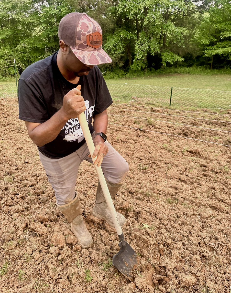 Henry And Lakeisha Outdoors tweet media