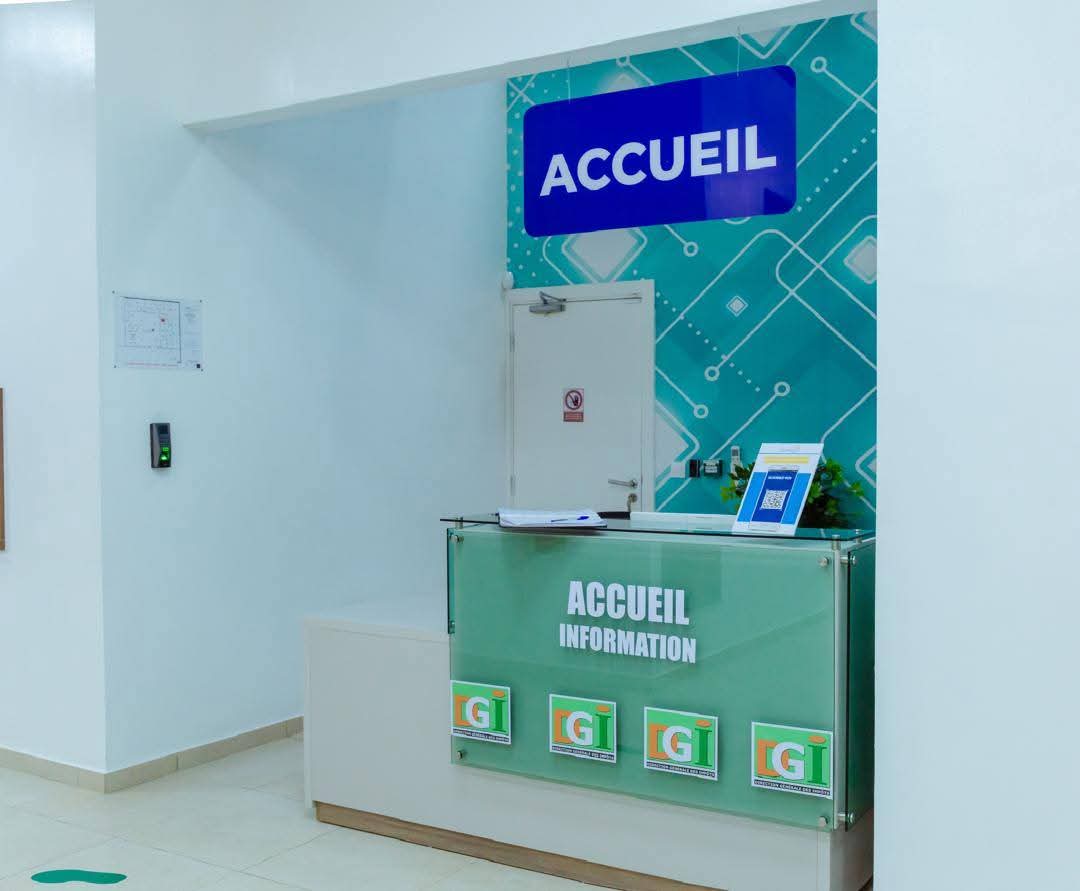 Koneofficial's tweet photo. 🇨🇮🚗 Bonne nouvelle pour les habitants de Yopougon 
Une nouvelle agence digitale de Centre de Gestion Intégré de Quipux Afrique a ouvert à Yopougon Cosmos ce jeudi matin !

🚨 Fini les files d’attente : permis, carte grise et autres démarches se font désormais en ligne via https://t.co/tH2IVgwKgj