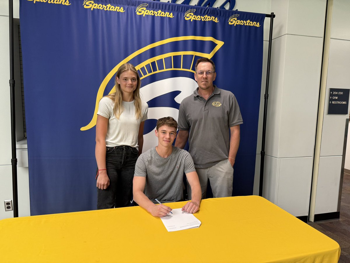 Coach Cresap tweet media