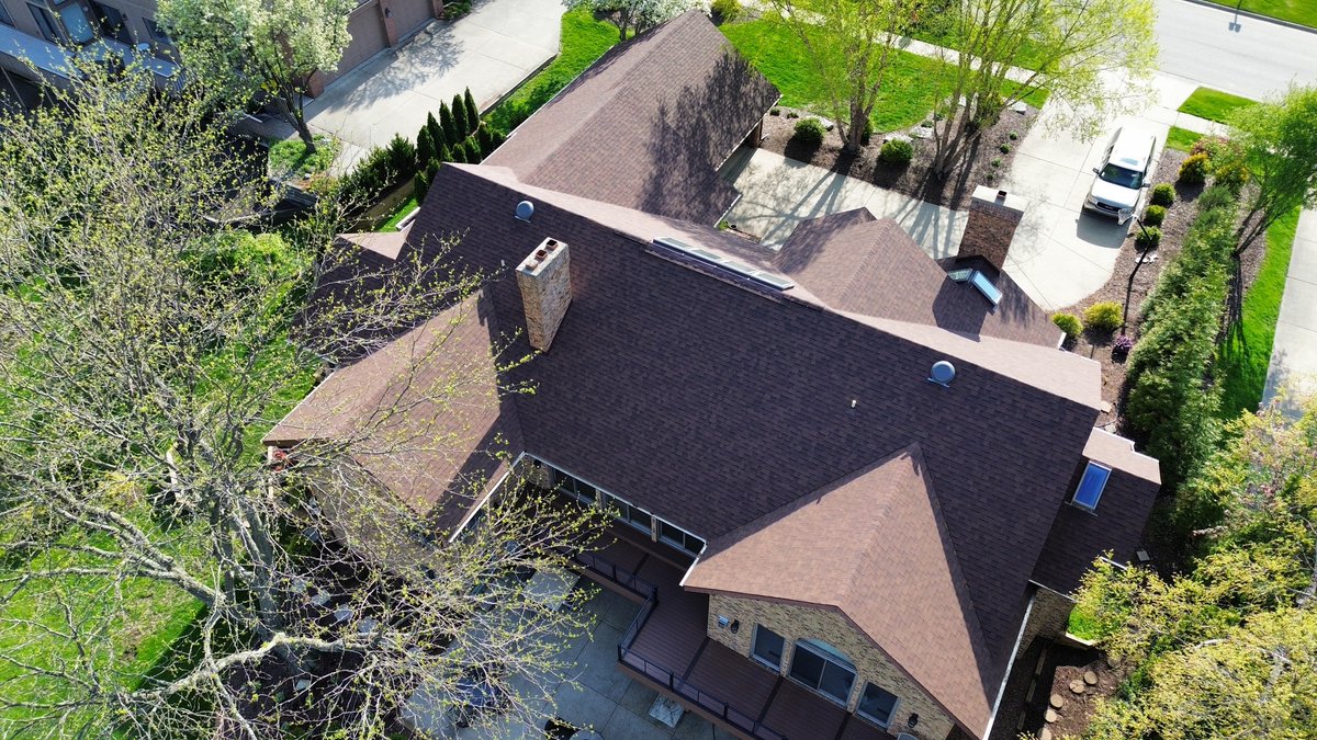 A roof that's made for that lake life!  🌅

Prospect Roofing removed the old cedar shakes from this home and brought it back to life with our Antique Brown shingles. Now it's ready for lake life and anything Mother Nature throws at it.

Kudos to Prospect Roofing! 👏

#LakeLife