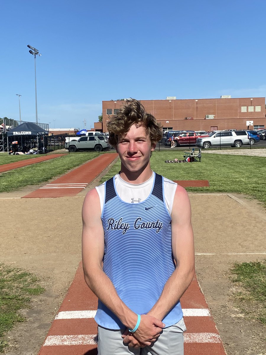 Couldn’t be more proud of this kid, 6 months after ACL surgery he won his 3rd league title in triple jump and is only 3 inches off his PR with a 43-10 today <a href="/sportsinkansas/">Sports in Kansas</a>