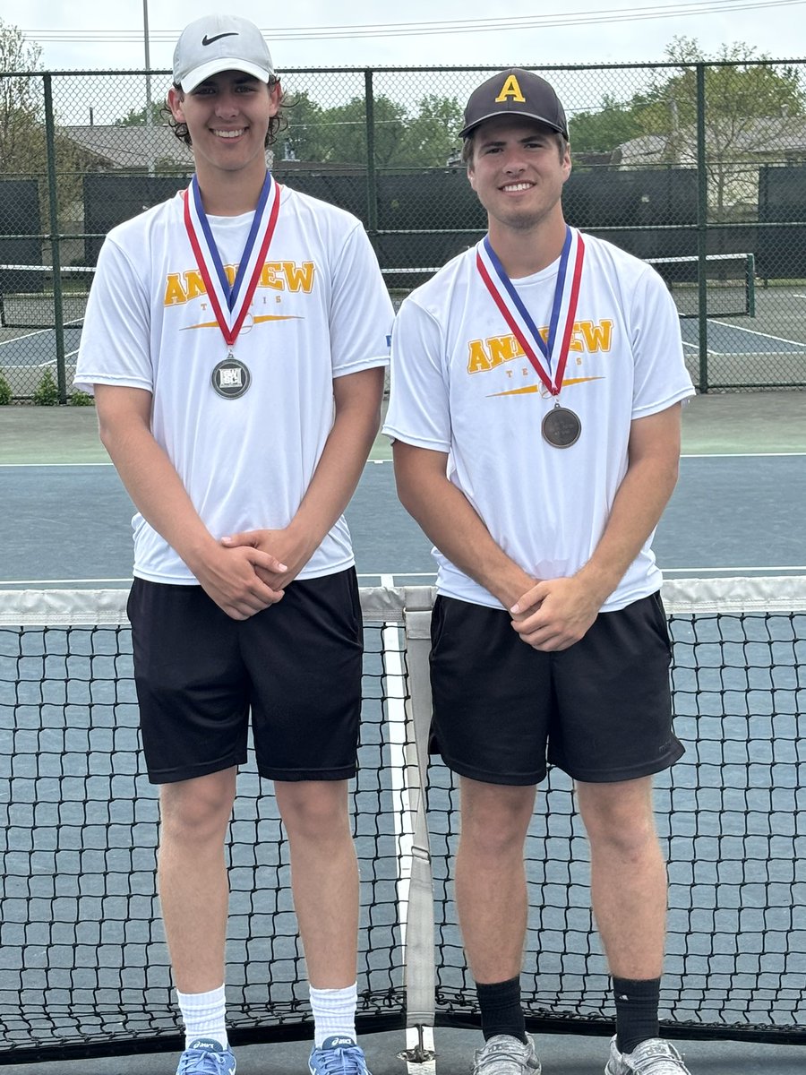 Conference: Andrew finished 4 out of 9. Highest finisher of the previous SWSC Red. Congrats to Ean 2nd 1st singles (All Conference) and Ben 3rd at #2 singles and a medalist. Good team effort! On to Sectionals!