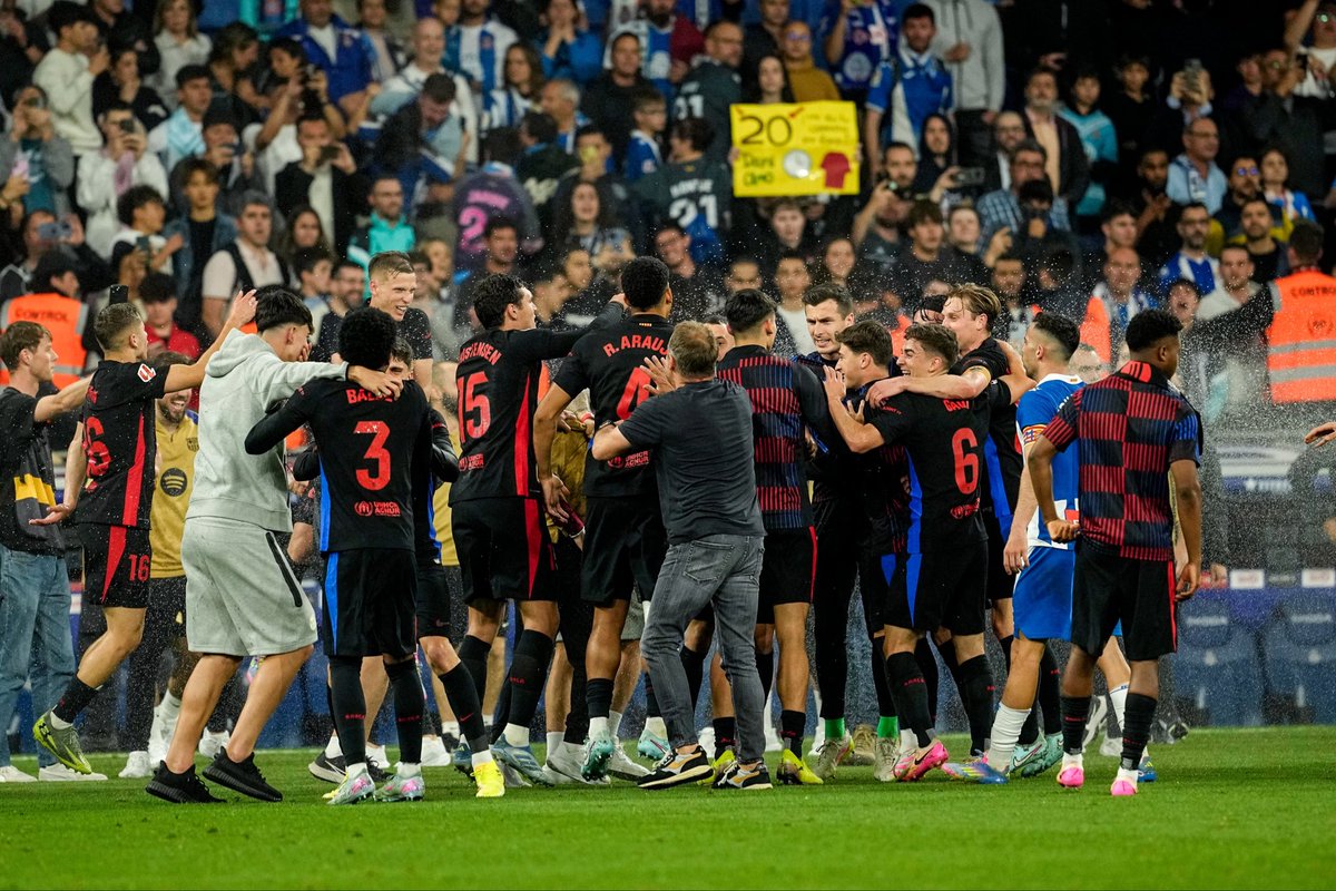 必死に選手帰らせるフリックなんか可愛すぎる