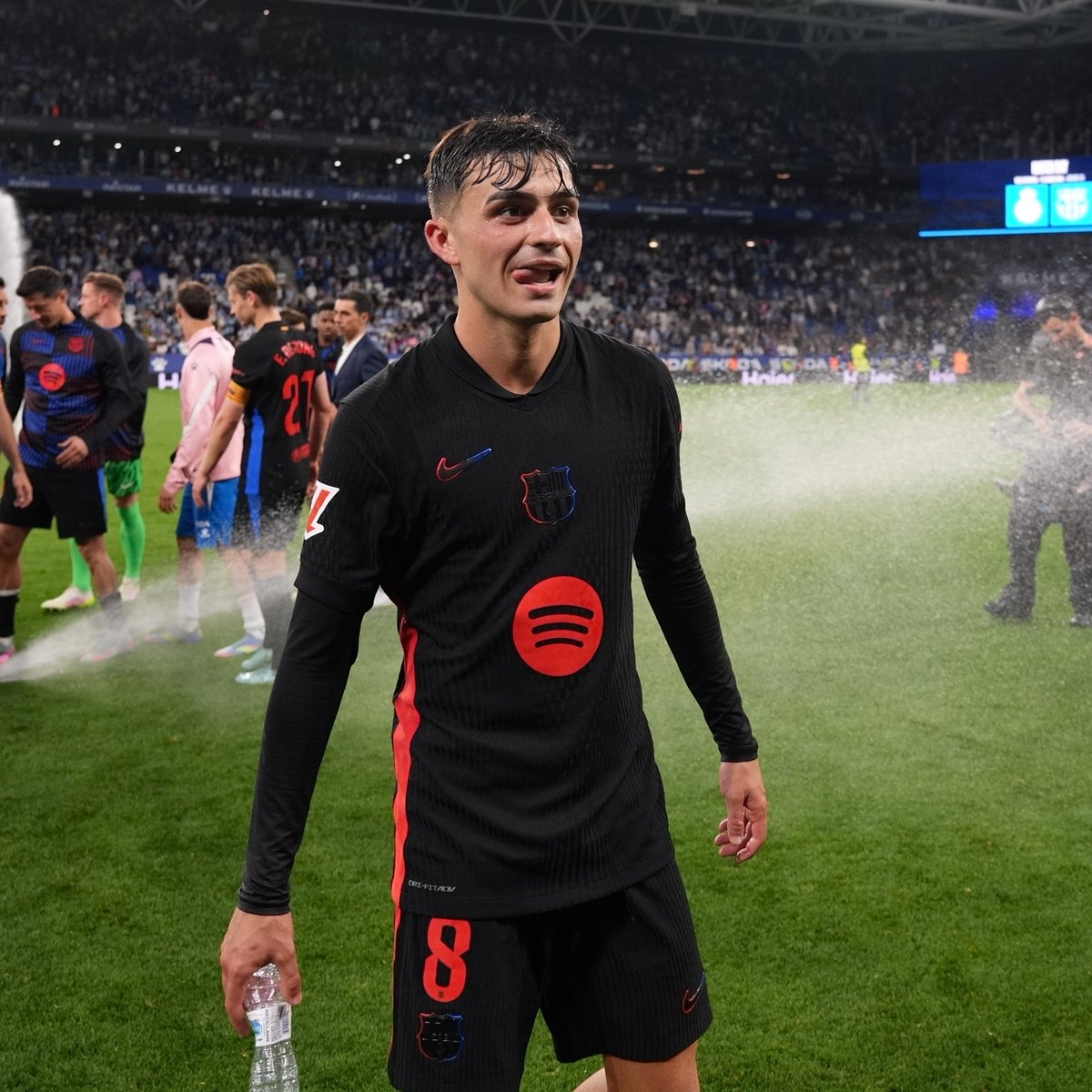LaLigaEN's tweet photo. 𝑷𝑬𝑫𝑹𝑰 the ᴄᴏᴍᴘʟᴇᴛᴇ midfielder. 🪄

🏆 He's had a dream season for the #LALIGAEASPORTS champions!

@FCBarcelona | #DesenlaceLALIGA https://t.co/fd5hVzSfd9