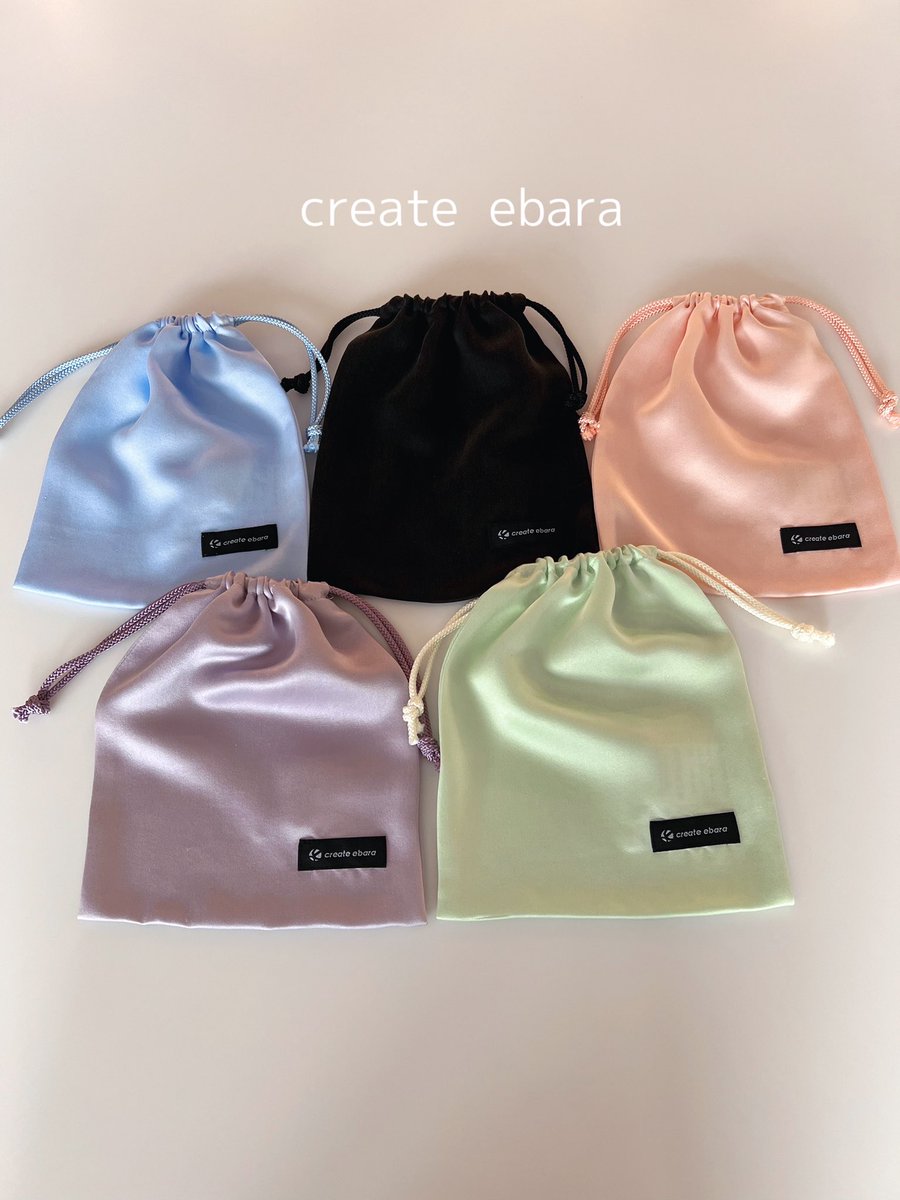 create_ebara's tweet photo. シルク巾着
生地の余り布を使って作ったオリジナル巾着です。小さな収納に便利です。
#シルク　#シルクショールーム　#cafe https://t.co/fJqTyIhzv4