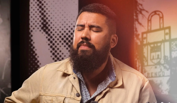 [MÚSICA CHILENA] El country se viste de español con Felipe Gaune y su nuevo single "Viernes por la noche": wp.me/p5Uj1y-3dZ