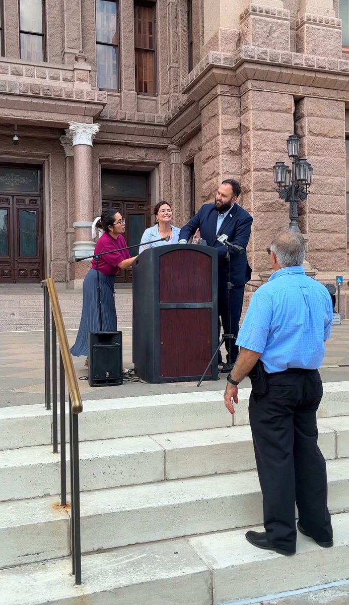 I will be speaking at the First EVER Judeo-Christian Capitol Day on May 20th at the Texas Capitol at 2pm.

If Texas falls to islam, America falls.

I thank God because he put no fear in me.