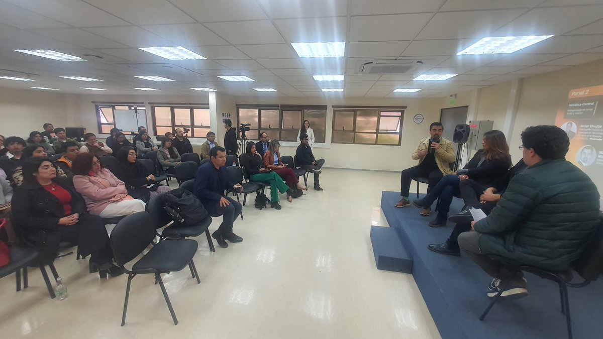 Dra Lorena Escudero de CICITEM, en Taller: Hidrogeología en zonas áridas y salares del "LiSal Antofagasta 2025: Explorando e innovando en litio y salares" el evento reúne a los actores del ecosistema nacional para fortalecer la colaboración y el intercambio de conocimientos.