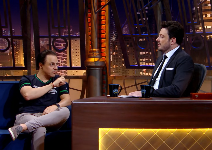 ⭐️ MASSA SOBRE SINGAPURA 2008: "SE A CORRIDA FOSSE CANCELADA, O TÍTULO ERA MEU" ⭐️

Felipe Massa esteve ontem no programa "The Noite", de Danilo Gentili, e falou sobre o caso envolvendo a briga pelo título de 2008, que foi vencido por Lewis Hamilton:

"O GP de Singapura de 2008