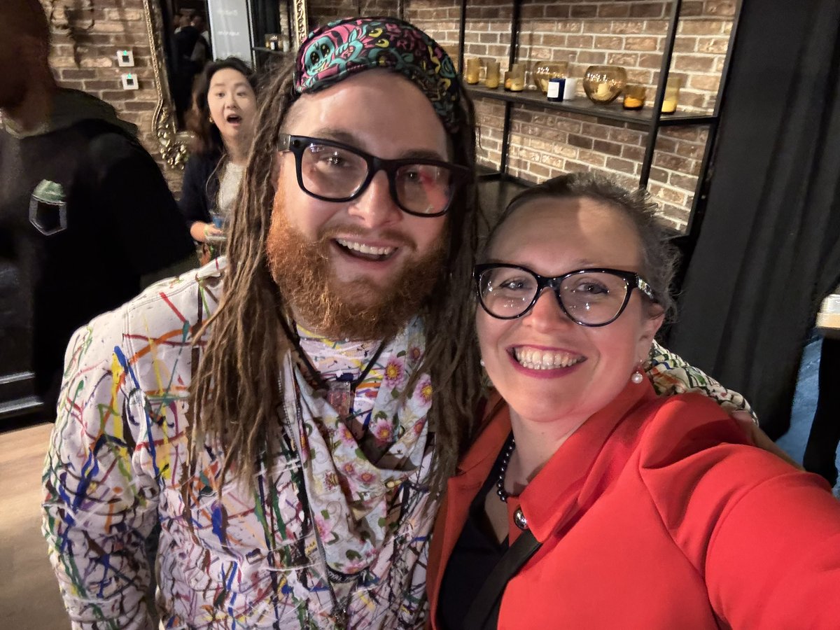 Justyna Osowska (@womanblockchain) on Twitter photo Always good to see <a href="/KennethBosak/">Kenn ₿osak</a> ✨🚀 - wearing the eye mask - making money while you sleep. Always good to see <a href="/KennethBosak/">Kenn ₿osak</a> ✨🚀 - wearing the eye mask - making money while you sleep.