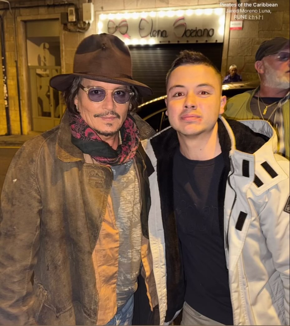 JohnnyDepp48294's tweet photo. Johnny Depp 
Nueva foto de Johnny Depp en Teruel, Espana🥰 https://t.co/GbbHlSqWBs