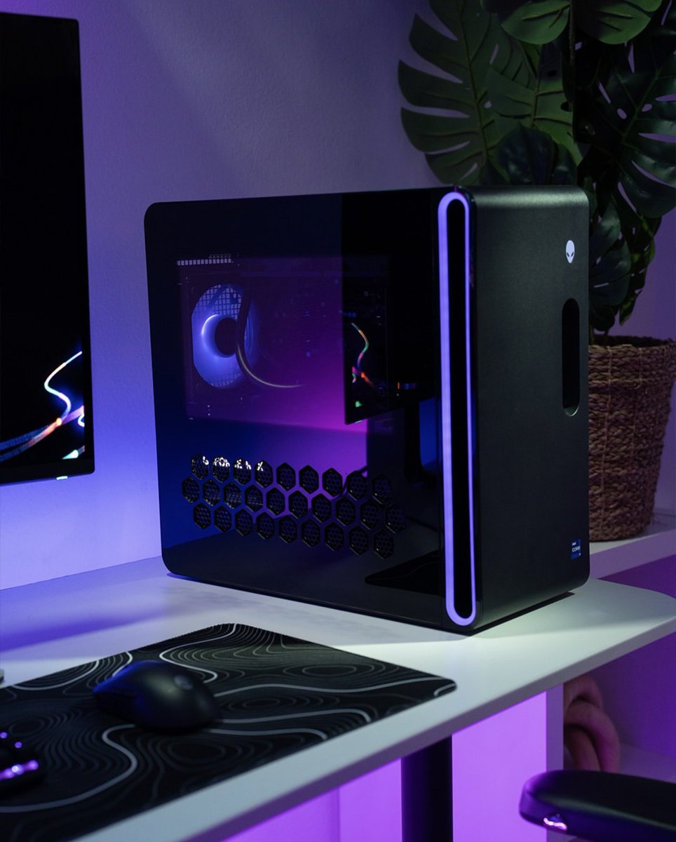 fala guys, estamos ao vivo no youtube, ta rolando aquela WP de lei e aproveitando a parceria top entre <a href="/Alienware/">ALIENWARE</a> e <a href="/TeamLiquidBR/">Team Liquid BR 🇧🇷</a> ta rolando cupom de desconto especial pra esse mes de maio na compra do Alienware Aurora, cupom "TEAMLIQUID".

youtube.com/live/re8T5em97…