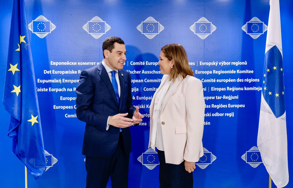 📍Hoy en #Bruselas he mantenido un encuentro con el vicepresidente del Comité Europeo de las Regiones y presidente de la Junta de Andalucía, Juanma Moreno. Una reunión tras presidir el pleno de <a href="/Calrenet/">CALRE</a>, en la que compartimos impresiones sobre el papel de las regiones en la #UE