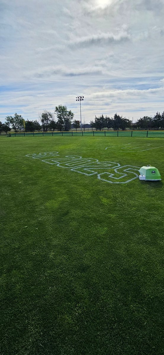 worm10sc's tweet photo. Senior recognition 2025.  Thanks to @Turf_Tank for the assist. https://t.co/UPzbJcZSHe